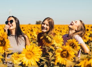 women-happiness