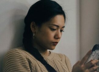 15 Subtle Signs You’re About To Be Ghosted