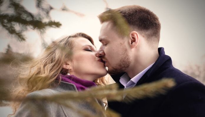 kissing couple