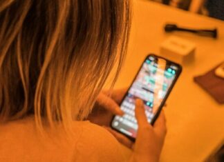 6 Things To Consider Before Seeing Someone You Met Online