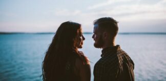 5 Ways To Talk To Your Partner About A Bad Habit