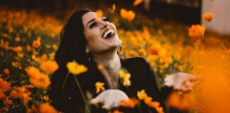 8 Ways To Laugh Yourself Into To A Healthy, Happy, Stress-Free Life woman-enjoying-life