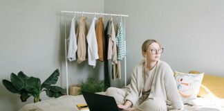 3 Ways Working From Home Is Affecting Your Sleep