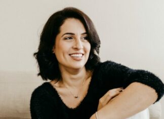 8 Ways To Be A Woman Whose Confidence Inspires Others