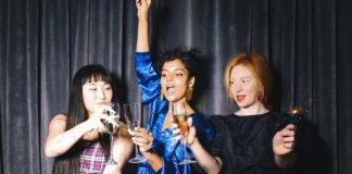 5 Reasons Why Men Should Be Happy When It’s Girls’ Night Out girls-night-out