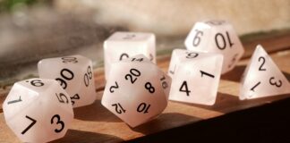 6 Reasons To Start Watching Dungeons and Dragons Campaigns Online dungeons-and-dragons-dice