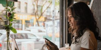Why You Should Consider Moving For Better Career Prospects job-search-moving