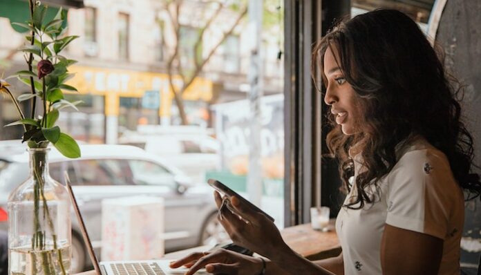 pexels-rodnae-productions-10376295 job-search-moving