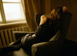 woman-sadness