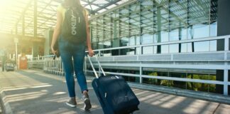10 Ways To Kill Time On A Long Flight