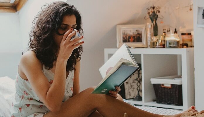toa-heftiba-B5Thyv8d3mo-unsplash book-reading