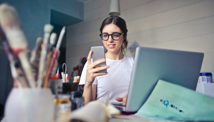 pexels-andrea-piacquadio-914931 woman-business