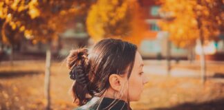 5 Claw Clip Hairstyles That Aren’t Your Typical French Twist