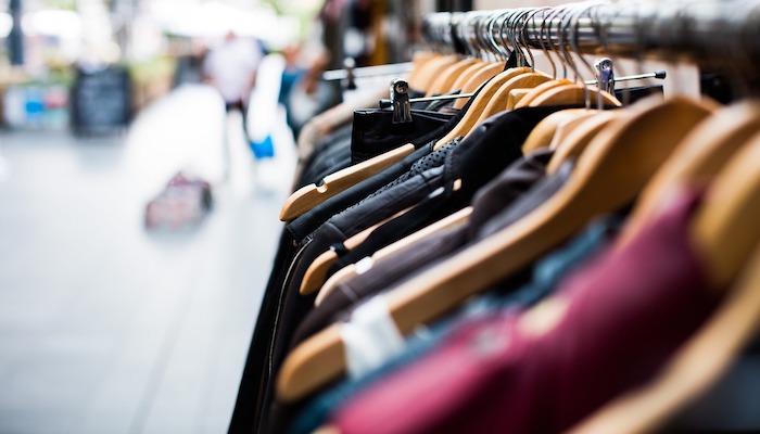 hangers-1850082_1280