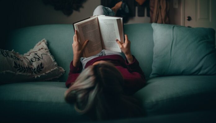matias-north-v8DSLoY80Xk-unsplash classic-books