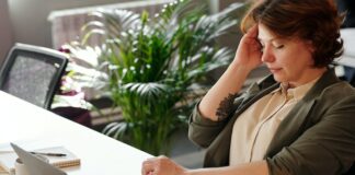 How To Handle An Immediate Resignation Due To Personal Reasons Woman Preparing For Resignation