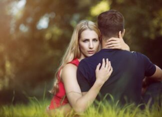 12 Relationship Red Flags That Mean You Should Run red-flags