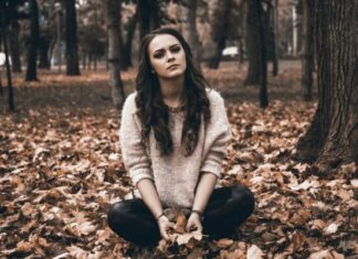 Why You Need To Let It Hurt And Then Let It Go sad-woman