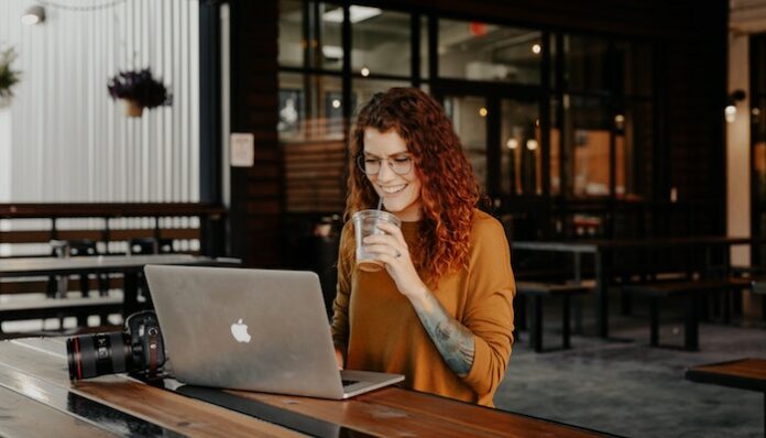 brooke-cagle-cb4Dv50LN1Y-unsplash be-happy