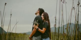 How Can You Tell If Your Partner Is Love Bombing You?