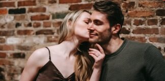 21 Underrated Things Men Do That Women Find Attractive