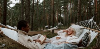 5 Ways To Freshen Up Your Relationship If Your Love Spark Is Dulling saving relationship