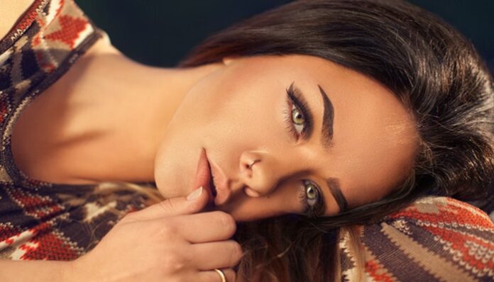 bold makeup