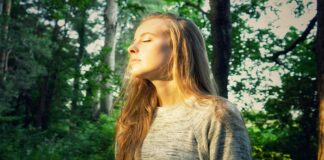 How Taking A ‘Digital Detox’ Can Make You Instantly Happier digital detox