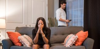 What You Need To Know About Getting A Divorce In Idaho Couple Working Through Idaho Divorce Laws