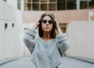 A Daughter’s Perspective: The Moment I Realized I Have A Narcissistic Parent woman-in-grey-knit-shirt-standing-on-roadway-during-daytime