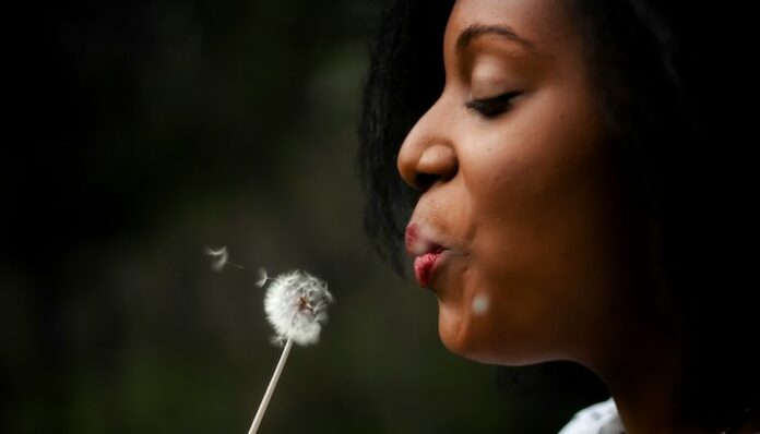 leighann-blackwood-gfTu43GaYXw-unsplash loving-yourself