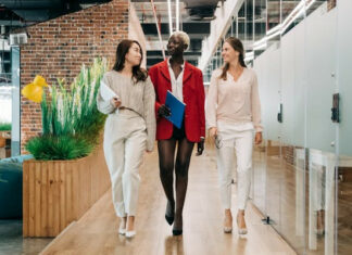 How to Create a Positive Work Culture Where Everyone Thrives Women in Positive Workplace Environment