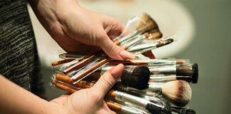 5 Steps for Cleaning Makeup Brushes makeup-brushes