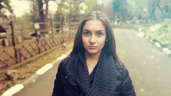 pexels-yordan-yordanov-91143-295564 hard-of-hearing