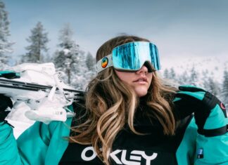 skiing