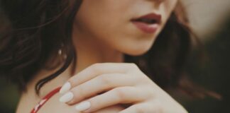 Woman with gel nails
