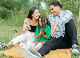 5 Things I’ve Learned From Dating A Divorced Parent & Becoming A Bonus Mom