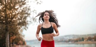 10 “Lazy Girl” Exercises To Do Outside This Spring