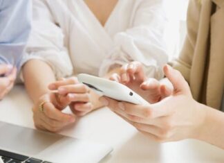 The 5 Best Sites To Find Old Friends In 2025 Friends Searching the Web for Old Classmate