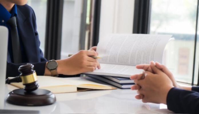 Personal Injury Lawyer Woman Talking to Personal Injury Lawyer