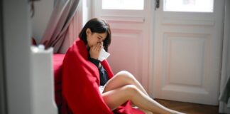 8 Tips To Avoid Catching A Cold This Fall & Winter