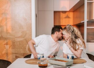 Spicy & Sensual Valentine’s Day Gift Ideas For Couples Couple Enjoying Quality Time