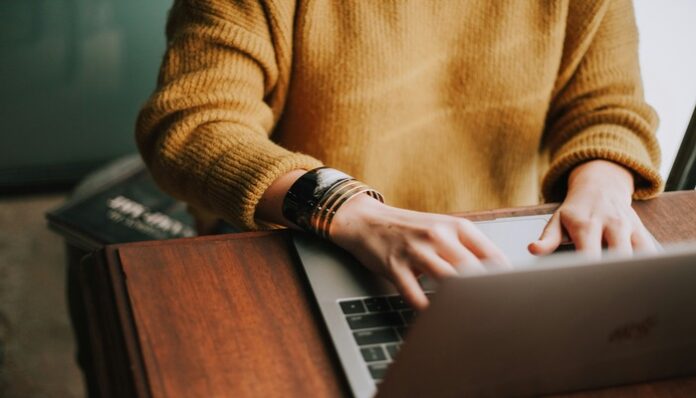christin-hume-Hcfwew744z4-unsplash (1) (1) AI
