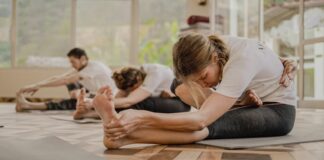 Beginner Tips To Feel Comfortable In Your First Yoga Class