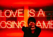 The Art Of Manipulation: Love And Psychology
