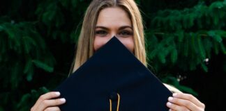 3 Ways To Stay Positive After College Graduation