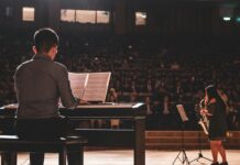 3 Disruptive Things People Do During Performances