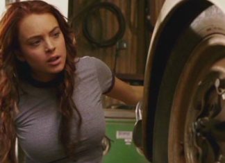 10 Things Every Woman Should Know How To Do On Her Own