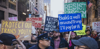 10 Powerful Pictures That Sum Up Trump’s First 100 Days