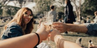 10 Simple Ways To Live A More Positive Life This Year